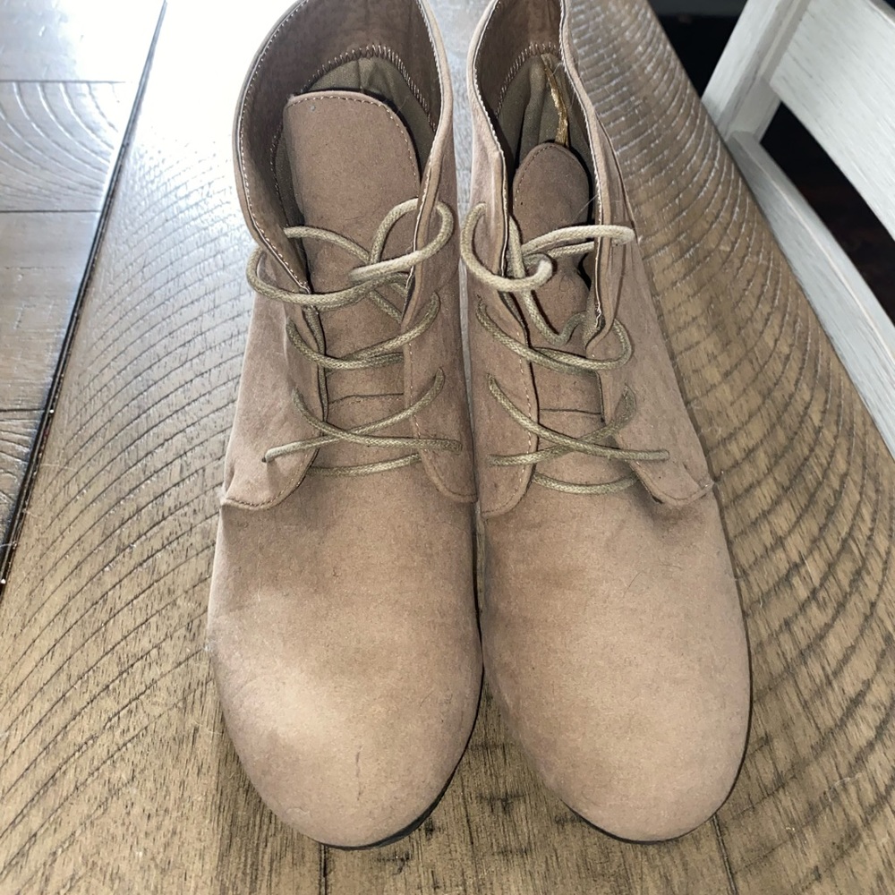 Tan wedge boots